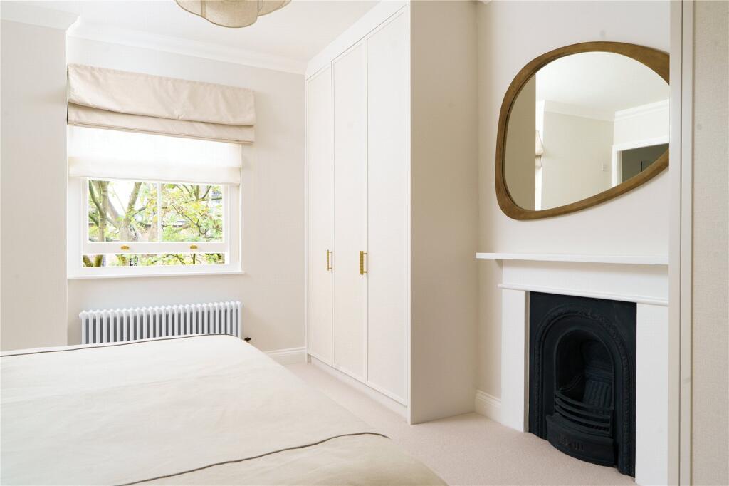 3 bedroom duplex apartment for sale in Leamington Road Villas, Notting Hill, London, W11